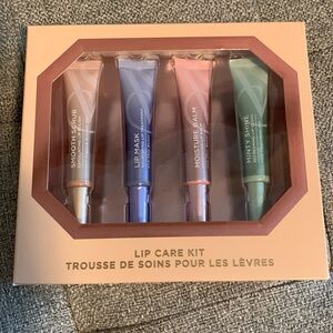 NWT Victoria Secret lipcare kit